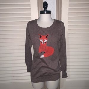 Old Navy fox sweater top as seen on Joey king